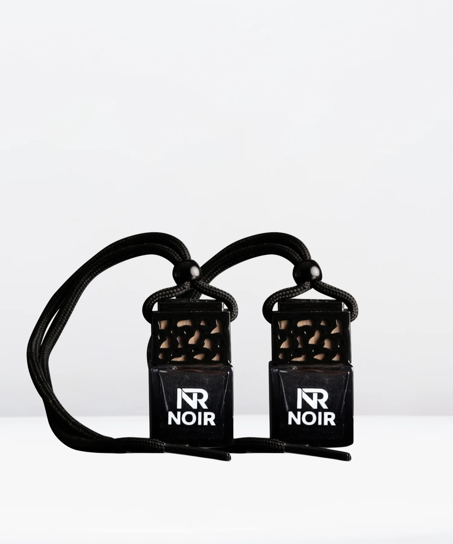 Noir Oud Car Diffuser - Image 9